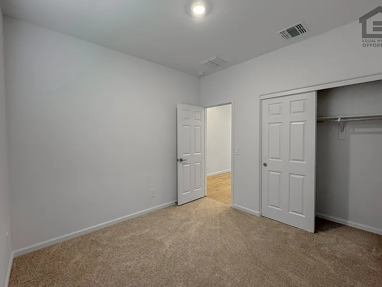 18236 W Avenida Del Sol — Photo 7