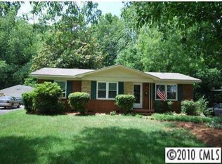 1510 Edgewater Dr, Charlotte, NC 28210
