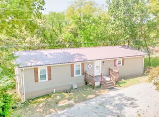 269 W Sugar Lake Dr, Mound City, KS 66056
