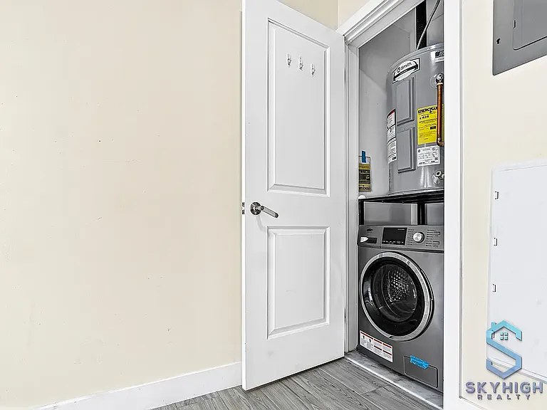1079 Lafayette Ave #201B — Photo 4