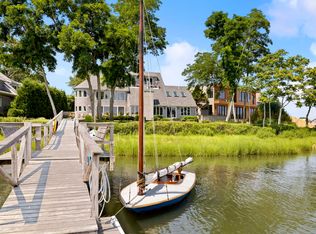 86 Harbor Dr, Sag Harbor, NY 11963