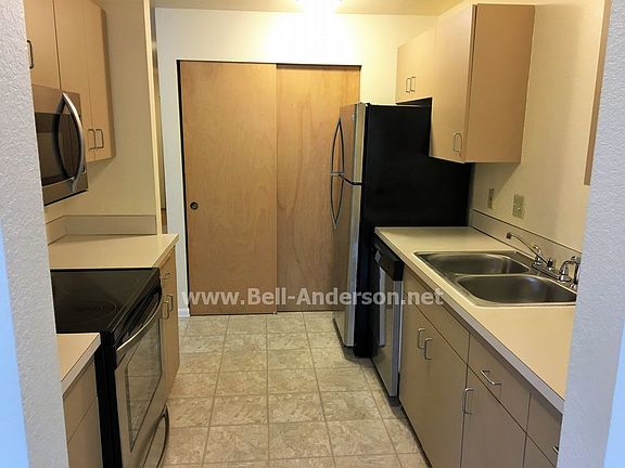 3rd image of 22516 6th Ave S APT 2