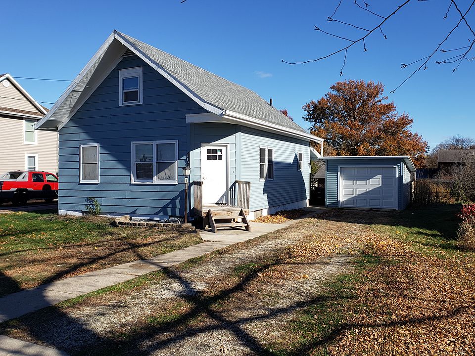 1st image of 406 1st St