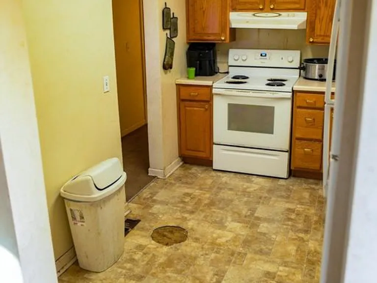 5401 N 45th Ave — Photo 24