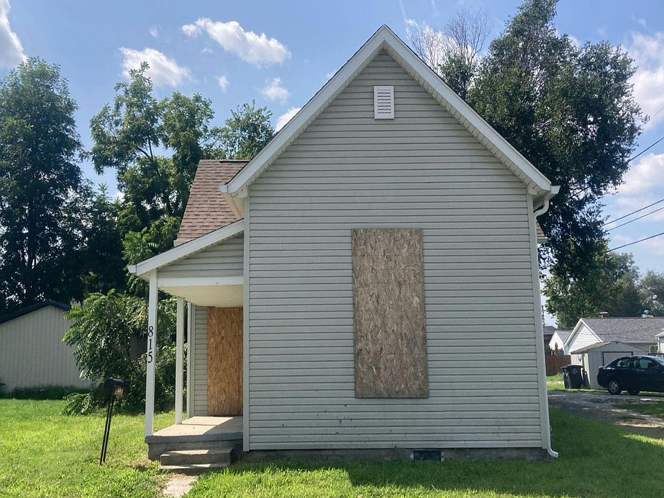 1st image of 815 Center St
