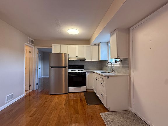 3rd image of 73 Ferndale Ave #1