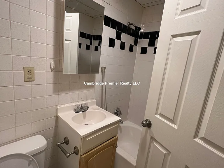 5 School St #1 — Photo 10