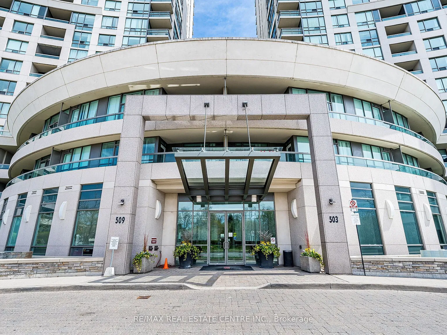 1 bed, $2,350 — Photo 2
