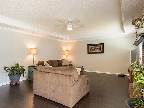 4th image of 4384 Whippoorwill Cir