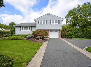 17 Spring Valley Rd, Paramus, NJ 07652