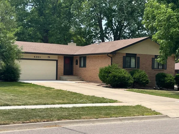 6201 Deerwood Dr, Lincoln, NE 68516