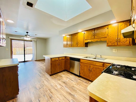 3rd image of 106 N Menominee Dr