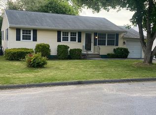 12 James Ln, Troy, NY 12182