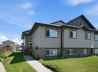 56 W Heron Ct, Penhold, AB T0M1R0