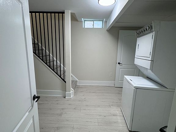 3rd image of 35 Asterwind Cres