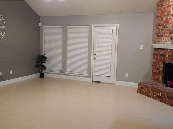 2nd image of 1361 Meadow Creek Dr