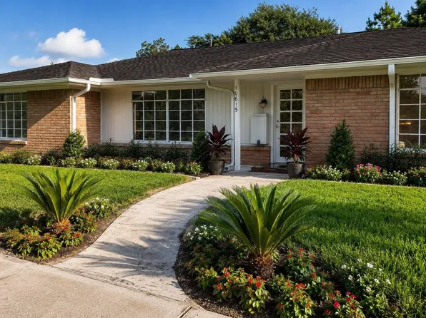 10615 Atwell Dr, Houston, TX 77096