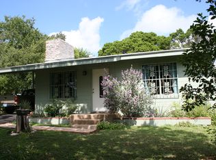 18410 E Lakeview Dr, Jonestown, TX 78645