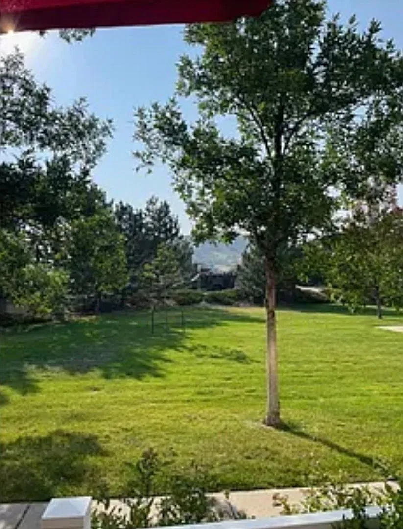 Charming 2BR Townhome in Castle Rock — Photo 3
