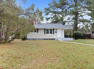 101 Robin Rd, Jacksonville, NC 28540