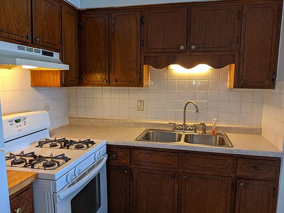3rd image of 4336 Lindenwood Dr #3NW