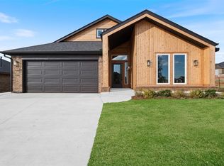 3733 NW 176th St, Edmond, OK 73012