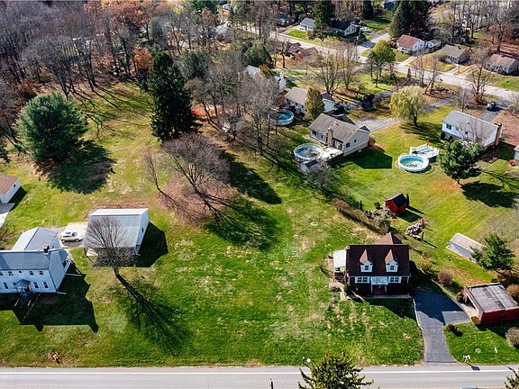4th image of 24 Tuscarawas Rd