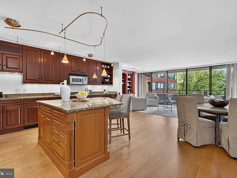 2555 Pennsylvania Ave NW #409 — Photo 10
