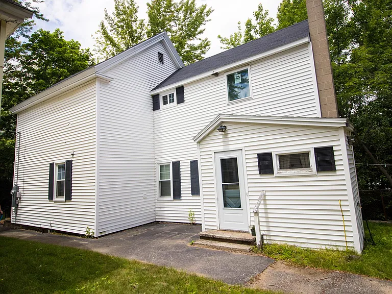 22 Maple St — Photo 33