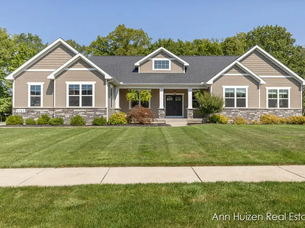 5763 Stonebridge Dr SW, Grandville, MI 49418