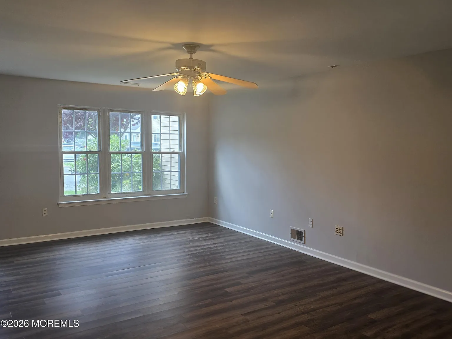 2 bed, 1.5 bath, 1410 sqft, $2,300 — Photo 4