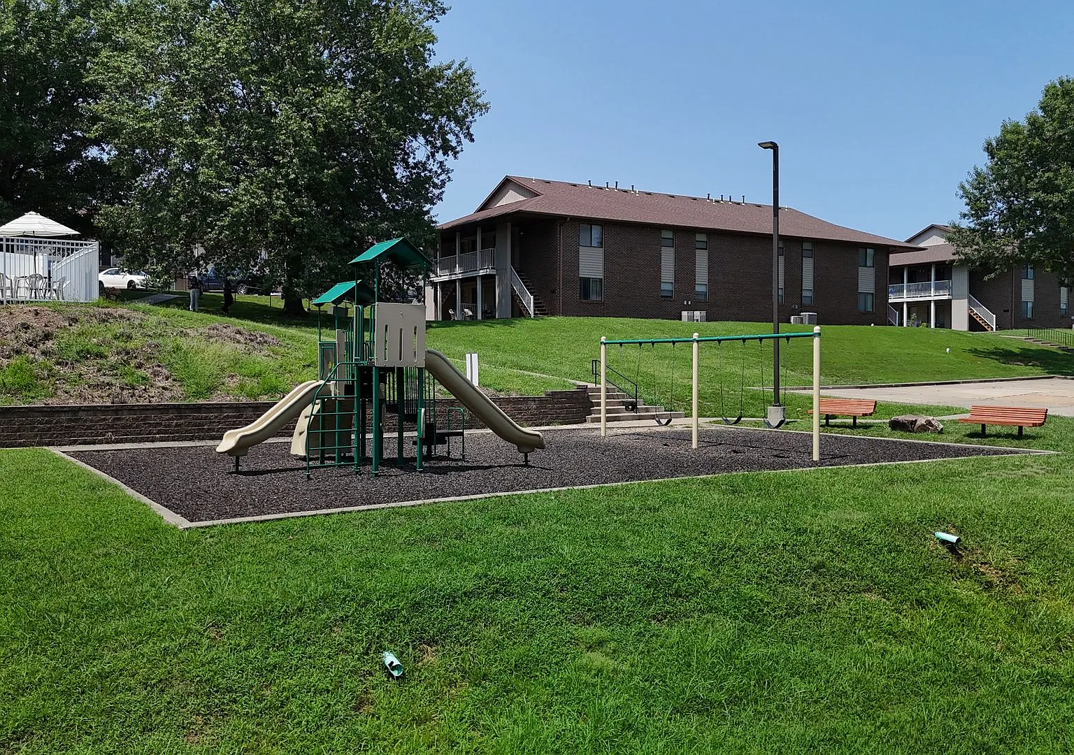 2 Bed, 2 Bath 6-plexwith Private Pool, Playground & Pavilion — Photo 4