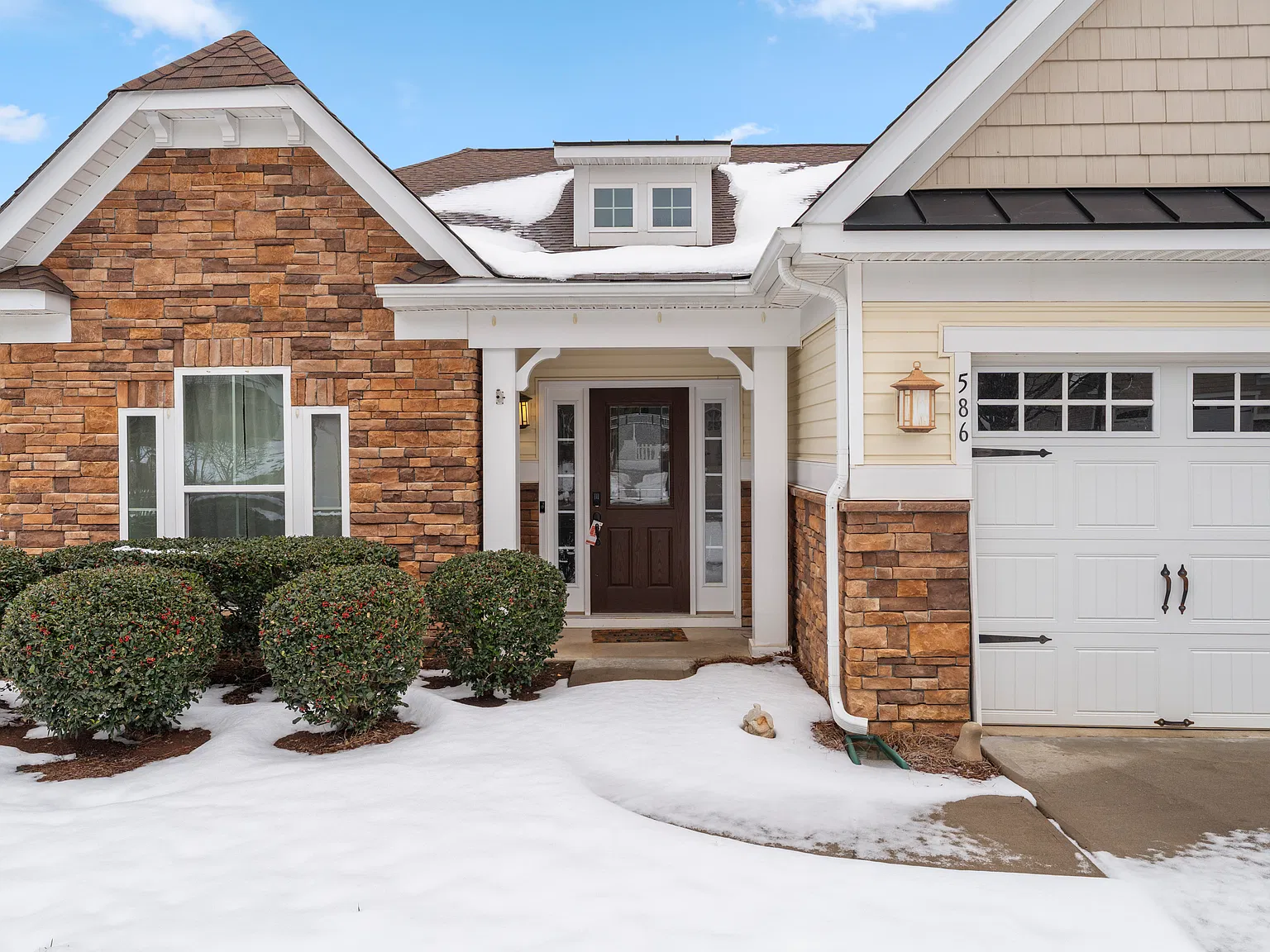 586 Harrison Drive Northwest - 1 — Photo 4