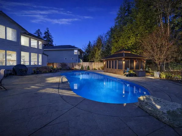 10668 245b St, Maple Ridge, BC V2W 2G2