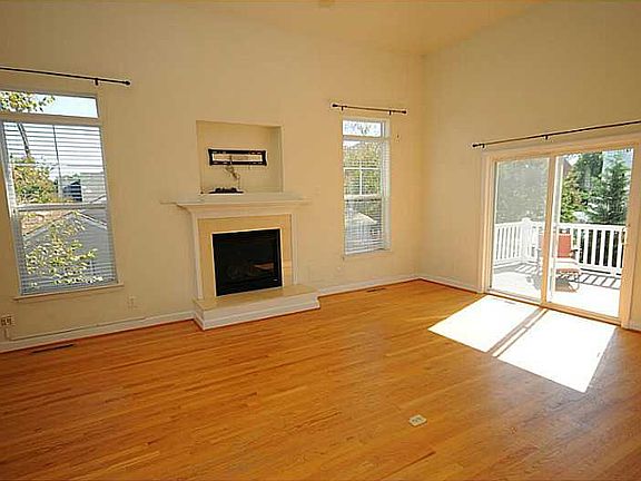 2nd image of 4819 Lee Ave
