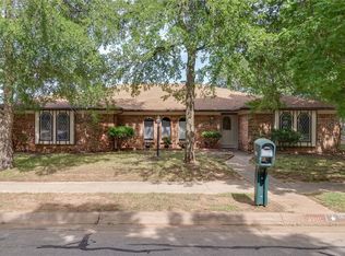 2408 Lakeview Dr, Bedford, TX 76021