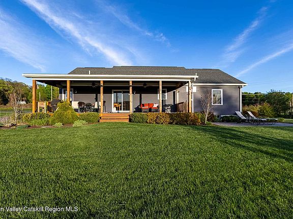 4th image of 333 Farm Road