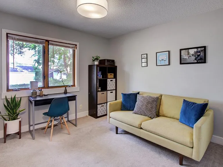 2623 Jackson St NE — Photo 16