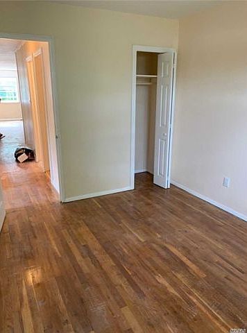 2nd image of 13533 Cheney St
