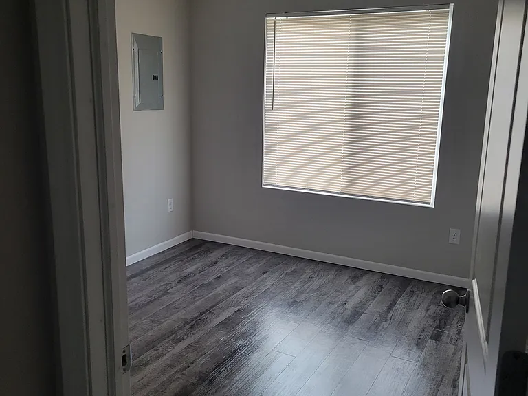 1305 N Azena St — Photo 6