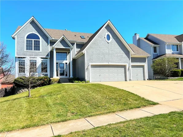 2524 SW 11th St, Lees Summit, MO 64081