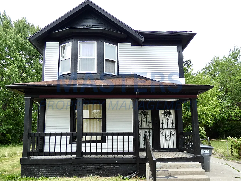 1026 Oakwood Ave