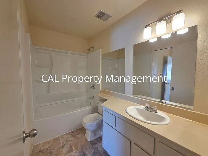 1841 Cherokee Dr — Photo 6
