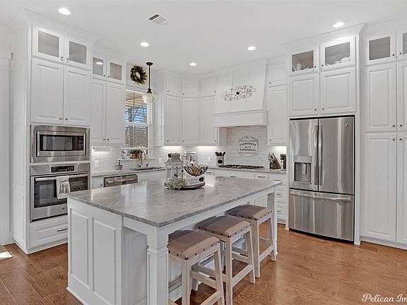 3rd image of 409 Baylynn Ln