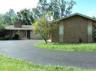 5221 Stratshire Pl, Columbus, OH 43230