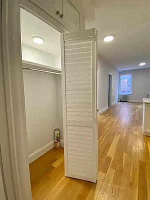 Rented by Waverly Realty Associates | media 25