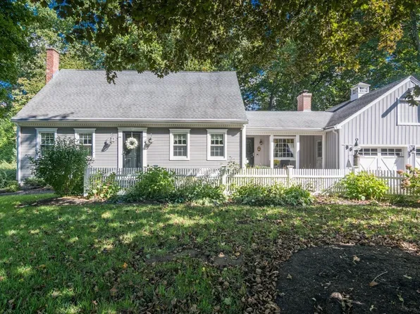 96 Sweetfern Dr, West Springfield, MA 01089
