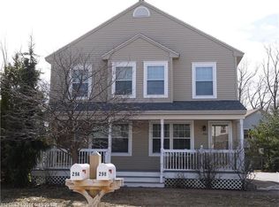 29 Carriage Ln, Portland, ME 04103