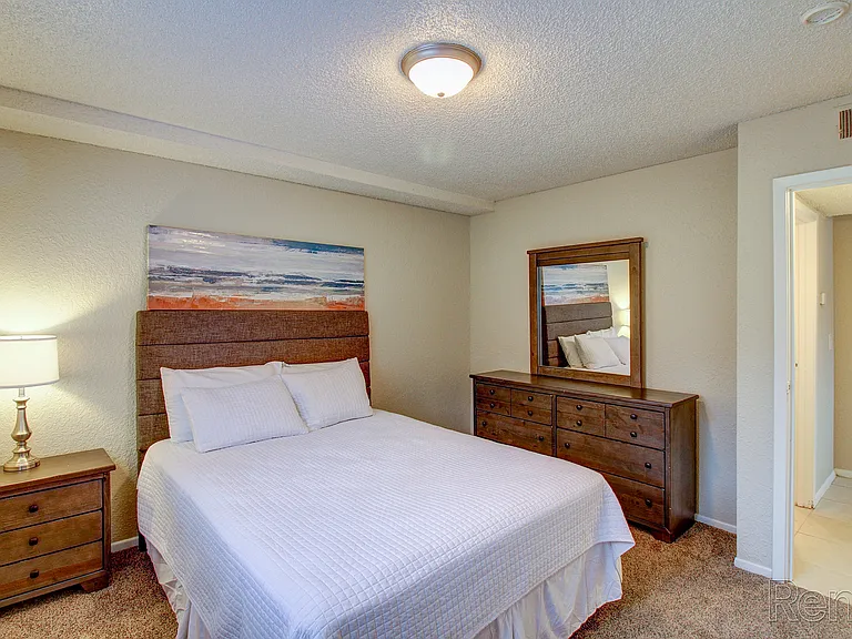 Crossroads Village Apartments — Photo 11