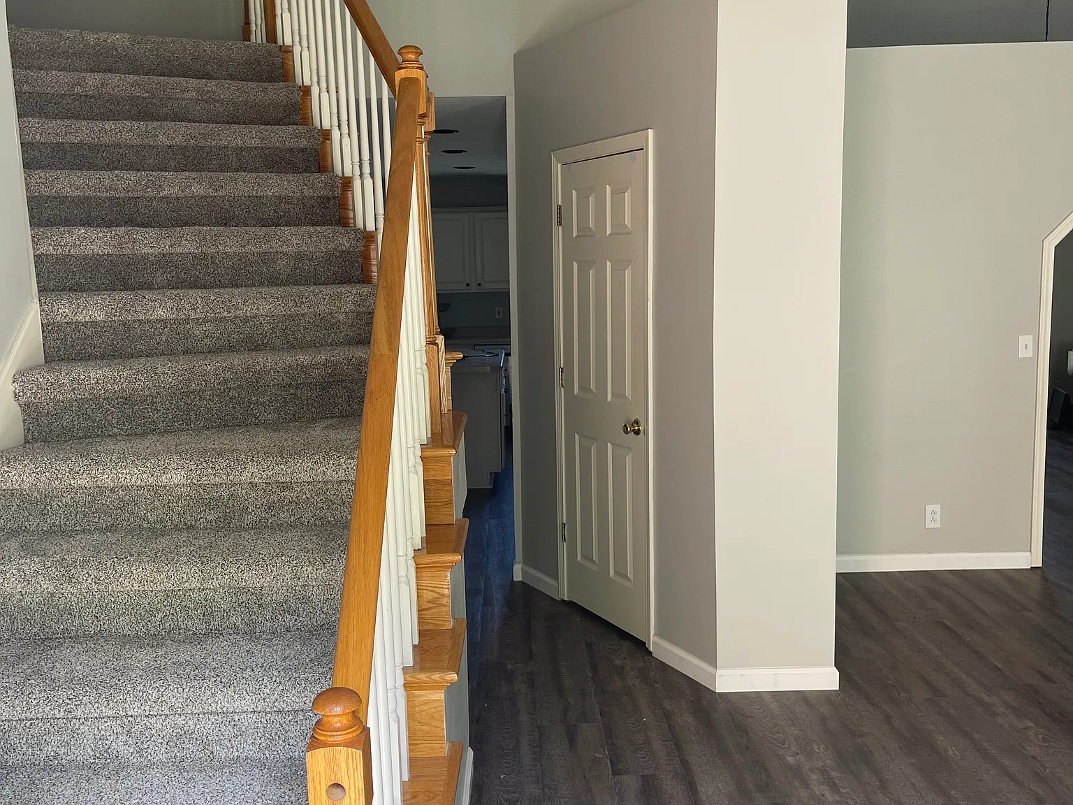 4 bed, 2.5 bath, 3590 sqft, $3,300 — Photo 2